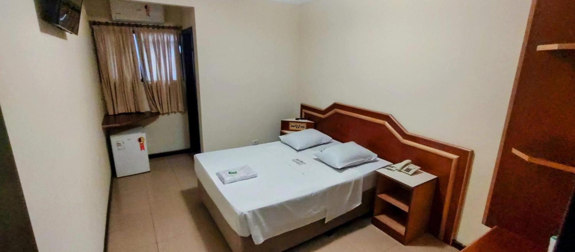 Aero Plaza Hotel — Photos 1